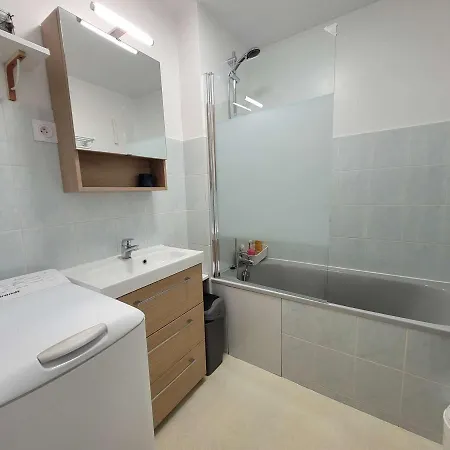 Cosy Face Avec Balcon Et Parking Prive - Fr-1-672-13 Apartment *